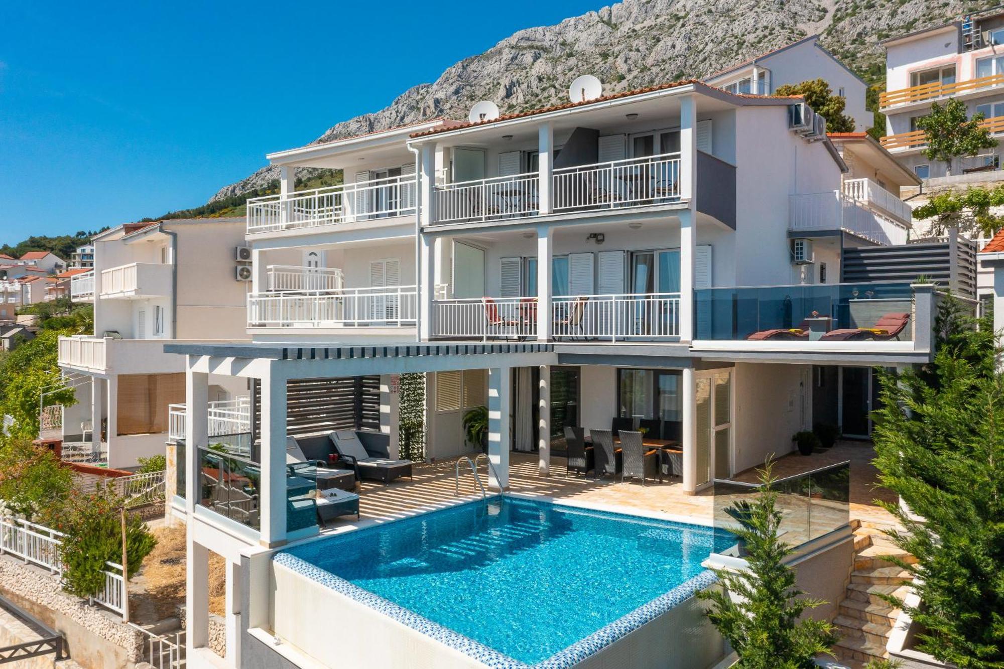 Luxury Seafront Villa With Heated Pool, Jacuzzi, Sea View, 150 M From Beach Stanici Экстерьер фото