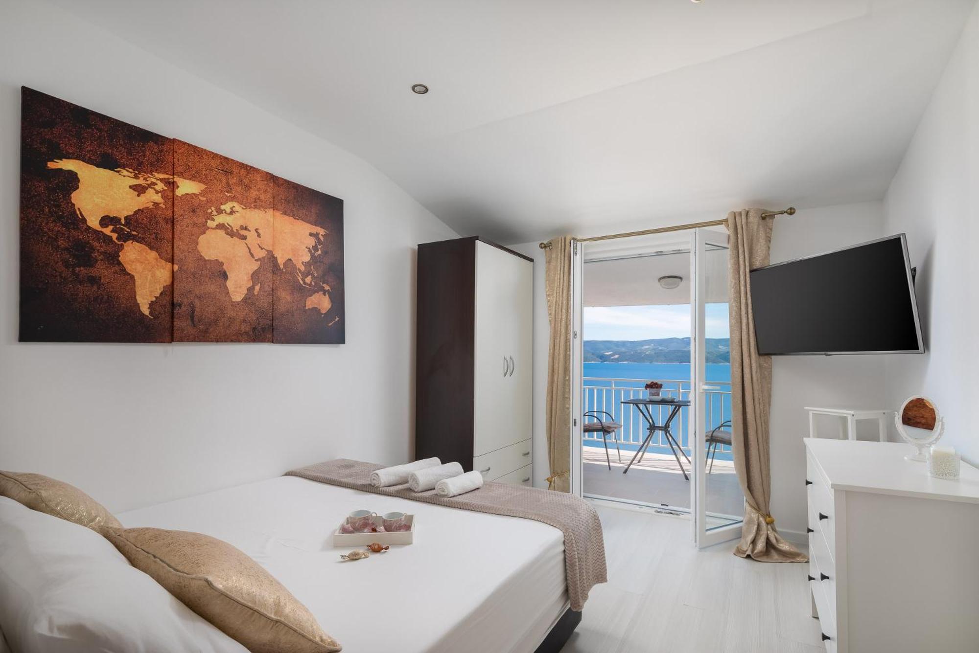 Luxury Seafront Villa With Heated Pool, Jacuzzi, Sea View, 150 M From Beach Stanici Экстерьер фото
