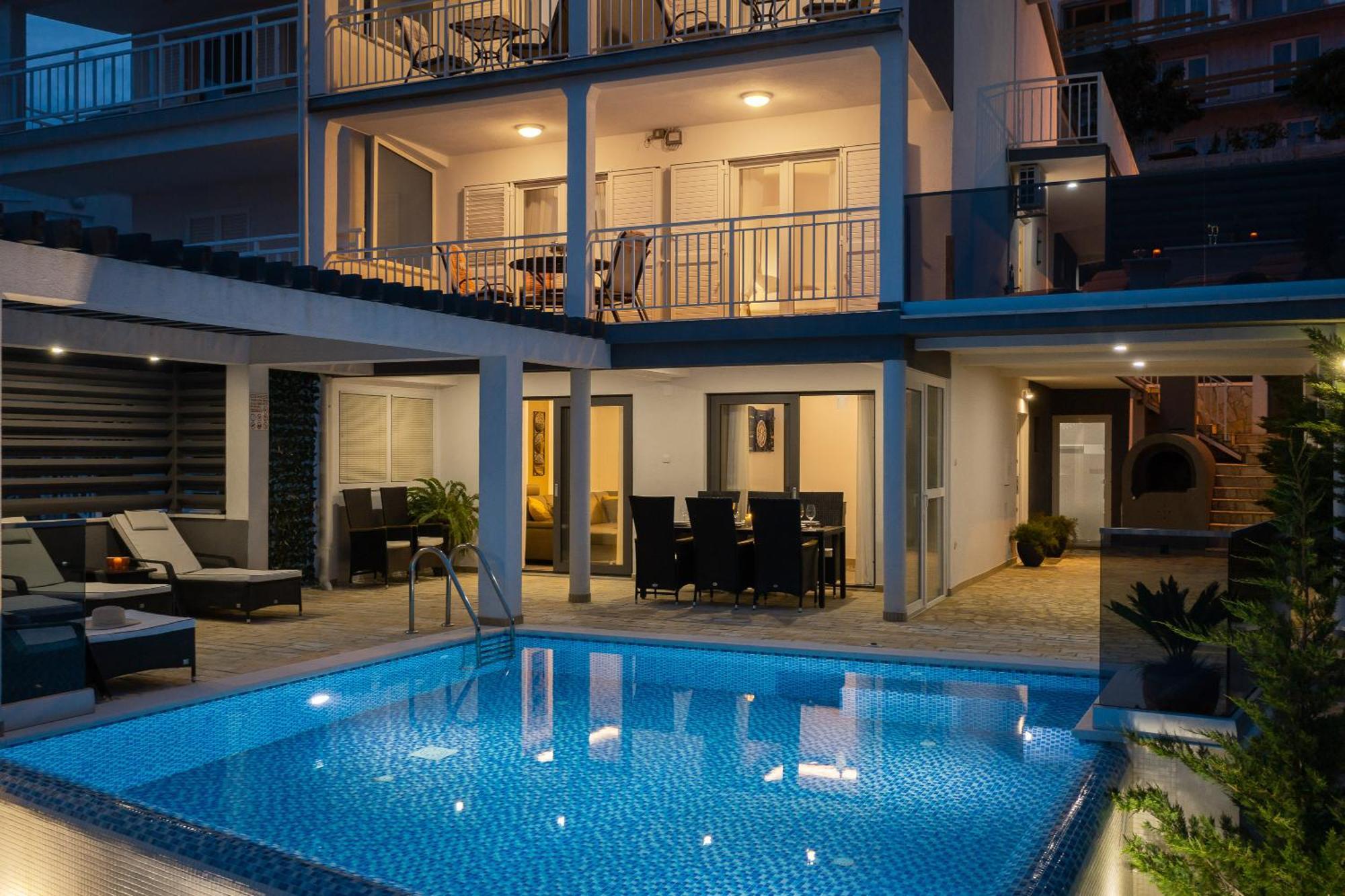 Luxury Seafront Villa With Heated Pool, Jacuzzi, Sea View, 150 M From Beach Stanici Экстерьер фото